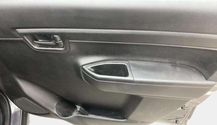 2022 Maruti S PRESSO VXI PLUS AMT, Petrol, Automatic, 18,449 km, Driver Side Door Panels Control