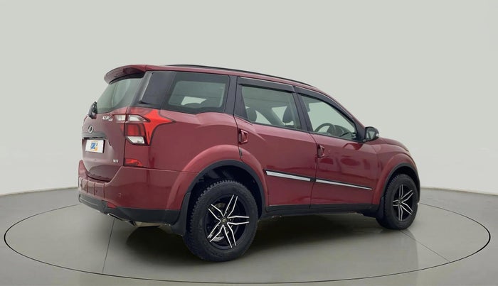 2018 Mahindra XUV500 W9, Diesel, Manual, 60,399 km, Right Back Diagonal