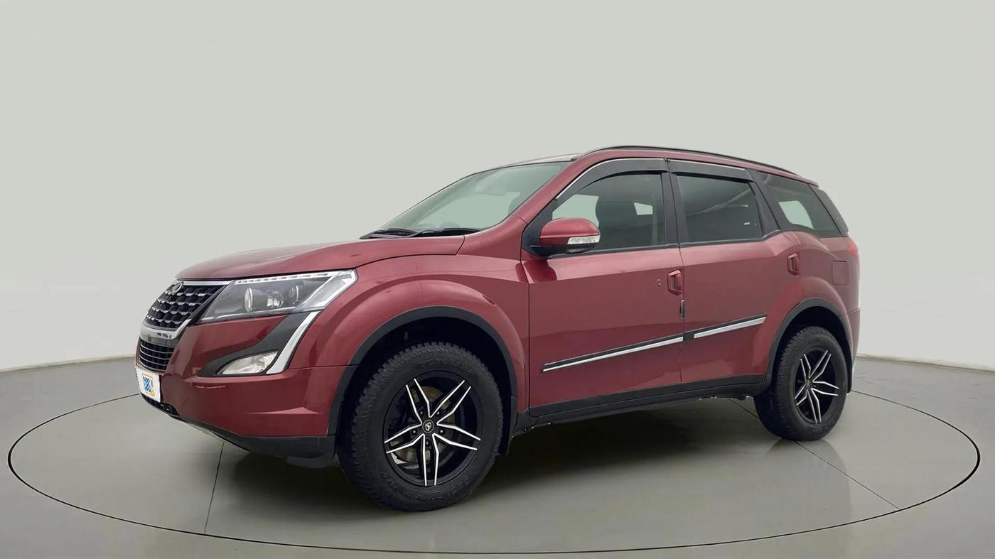 2018 Mahindra XUV500 W9, Diesel, Manual, 60,452 km, Left Front Diagonal