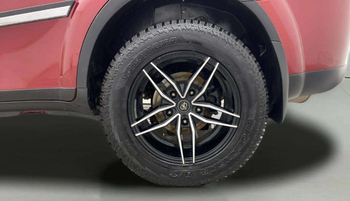 2018 Mahindra XUV500 W9, Diesel, Manual, 60,399 km, Left Rear Wheel