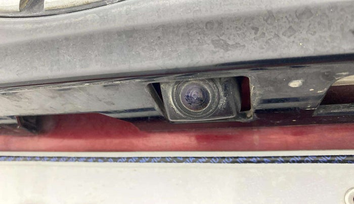 2018 Mahindra XUV500 W9, Diesel, Manual, 60,399 km, Parking Camera