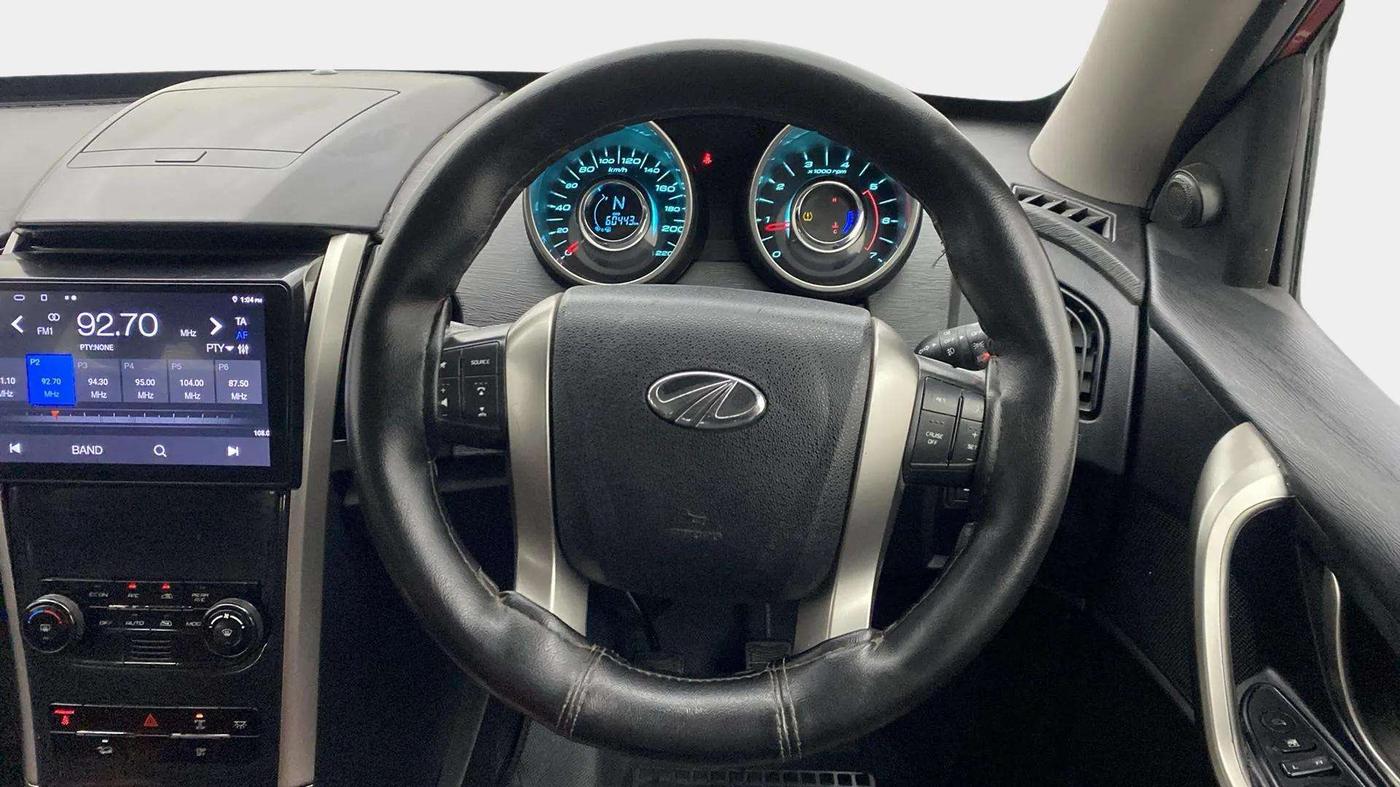 2018 Mahindra XUV500 W9, Diesel, Manual, 60,452 km, Steering Wheel Close Up