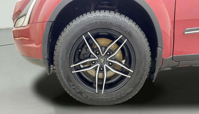 2018 Mahindra XUV500 W9, Diesel, Manual, 60,399 km, Left Front Wheel