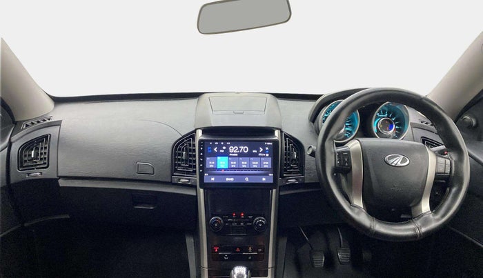 2018 Mahindra XUV500 W9, Diesel, Manual, 60,399 km, Dashboard