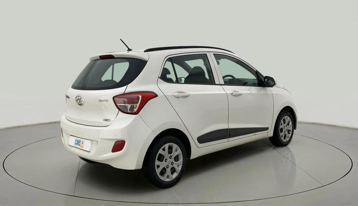 2015 Hyundai Grand i10 SPORTZ 1.2 KAPPA VTVT, Petrol, Manual, 44,000 km, Right Back Diagonal