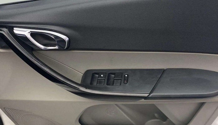 2018 Tata Tiago XZ PETROL, Petrol, Manual, 97,342 km, Driver Side Door Panels Control
