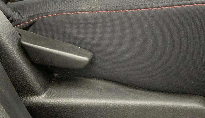 2018 Renault Duster RXS CVT, Petrol, Automatic, 87,397 km, Driver Side Adjustment Panel