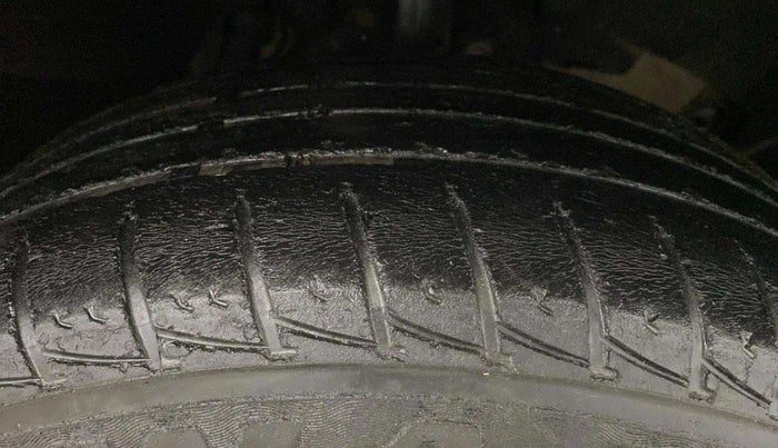 2018 Renault Duster RXS CVT, Petrol, Automatic, 87,397 km, Right Front Tyre Tread