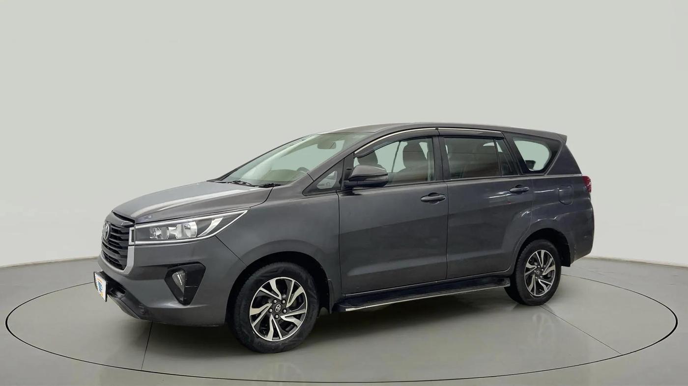 2022 Toyota Innova Crysta 2.4 GX AT 7 STR, Diesel, Automatic, 84,125 km, Left Front Diagonal