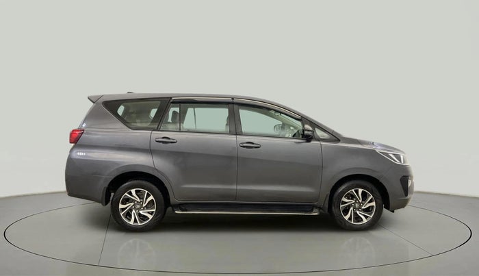 2022 Toyota Innova Crysta 2.4 GX AT 7 STR, Diesel, Automatic, 84,125 km, Right Side View