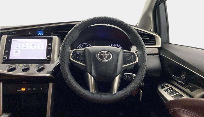 2022 Toyota Innova Crysta 2.4 GX AT 7 STR, Diesel, Automatic, 84,125 km, Steering Wheel Close Up