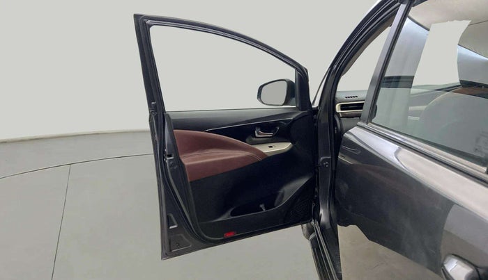 2022 Toyota Innova Crysta 2.4 GX AT 7 STR, Diesel, Automatic, 84,125 km, LHS Front Door