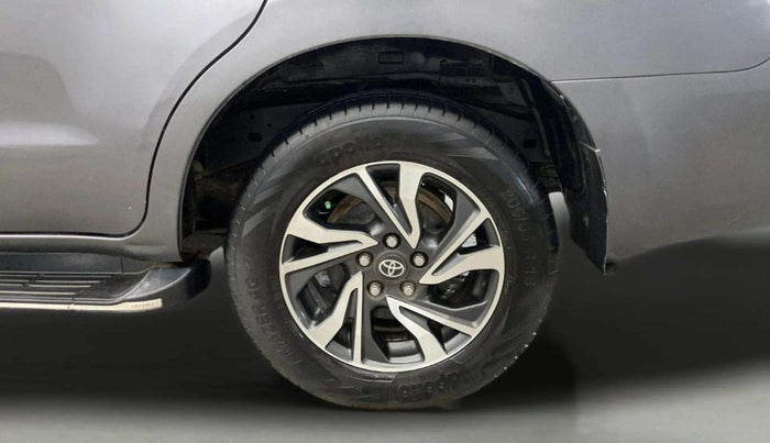 2022 Toyota Innova Crysta 2.4 GX AT 7 STR, Diesel, Automatic, 84,125 km, Left Rear Wheel