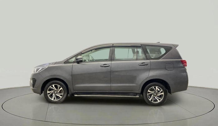 2022 Toyota Innova Crysta 2.4 GX AT 7 STR, Diesel, Automatic, 84,125 km, Left Side