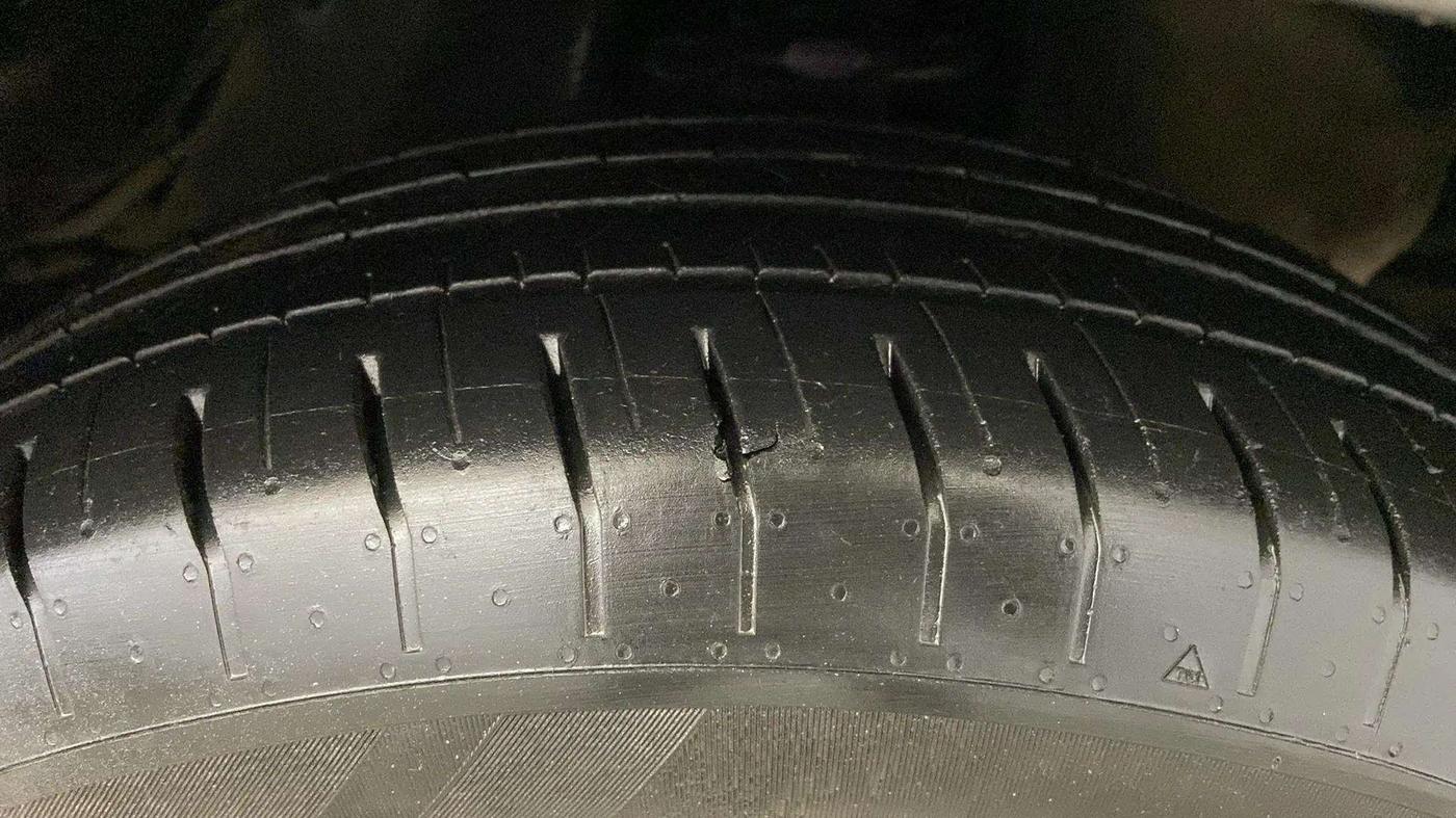 2022 Toyota Innova Crysta 2.4 GX AT 7 STR, Diesel, Automatic, 84,125 km, Right Front Tyre Tread