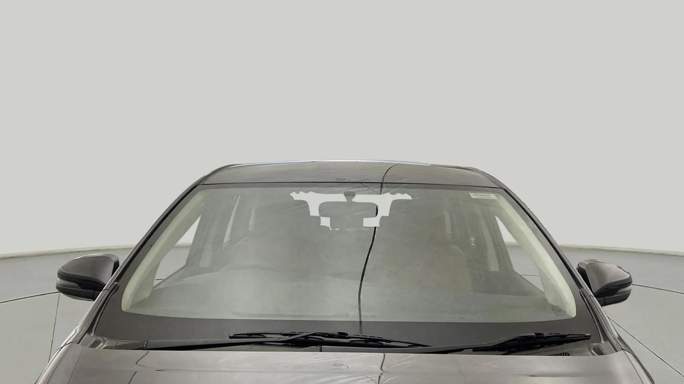 2022 Toyota Innova Crysta 2.4 GX AT 7 STR, Diesel, Automatic, 84,125 km, Front Windshield