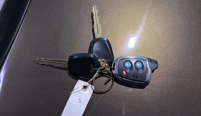 2014 Maruti Wagon R 1.0 LXI, Petrol, Manual, 16,606 km, Key Close Up