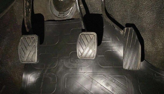 2014 Maruti Wagon R 1.0 LXI, Petrol, Manual, 16,606 km, Pedals