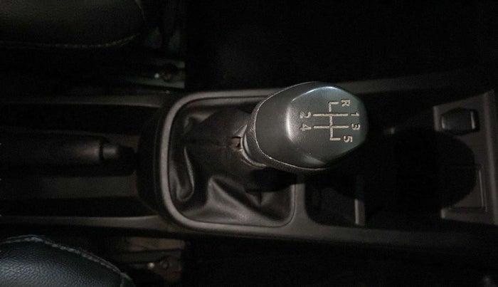 2022 Renault Kwid RXL 1.0 (O), Petrol, Manual, 23,235 km, Gear Lever