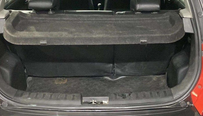 2014 Maruti Swift VXI, Petrol, Manual, 80,685 km, Boot Inside