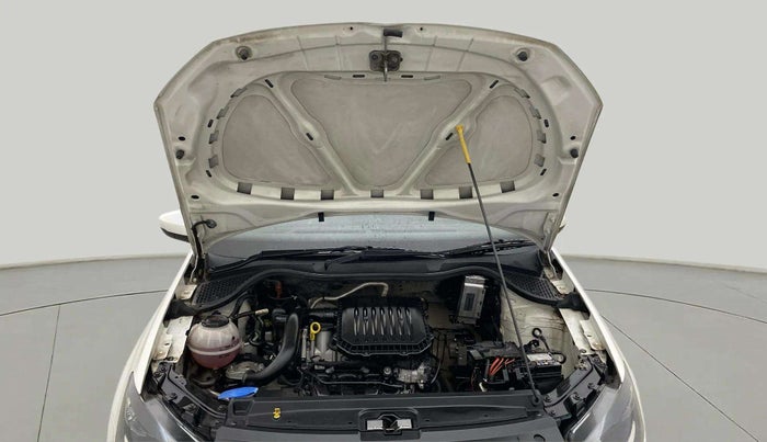 2020 Volkswagen Polo TRENDLINE 1.0L, Petrol, Manual, 40,344 km, Open Bonet