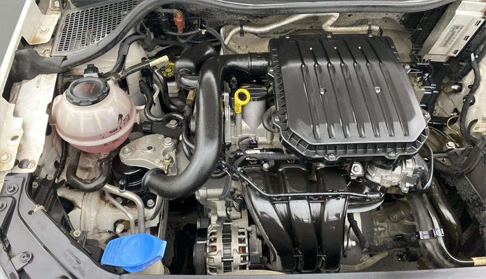 2020 Volkswagen Polo TRENDLINE 1.0L, Petrol, Manual, 40,344 km, Engine View - Right