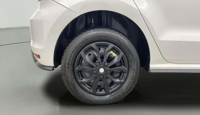 2020 Volkswagen Polo TRENDLINE 1.0L, Petrol, Manual, 40,344 km, Right Rear Wheel