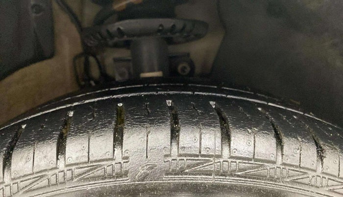 2020 Volkswagen Polo TRENDLINE 1.0L, Petrol, Manual, 40,344 km, Right Front Tyre Tread