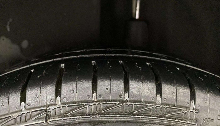 2020 Volkswagen Polo TRENDLINE 1.0L, Petrol, Manual, 40,344 km, Left Rear Tyre Tread