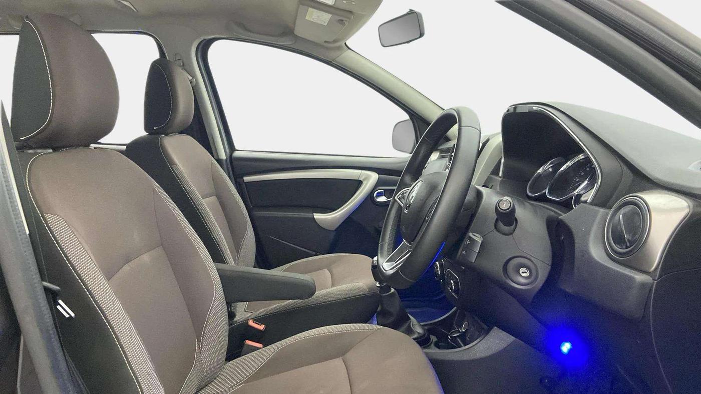 2021 Renault Duster RXZ 1.3 TURBO PETROL MT, Petrol, Manual, 47,593 km, Right Side Front Door Cabin