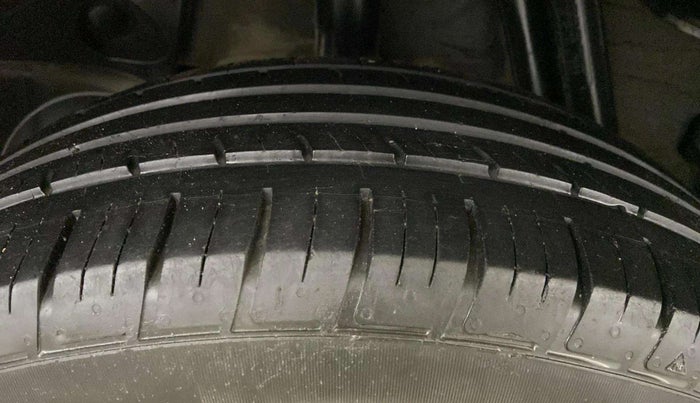 2021 Renault Duster RXZ 1.3 TURBO PETROL MT, Petrol, Manual, 47,460 km, Right Rear Tyre Tread
