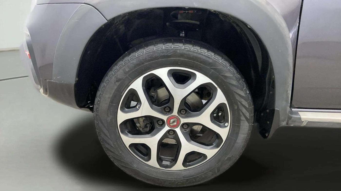 2021 Renault Duster RXZ 1.3 TURBO PETROL MT, Petrol, Manual, 47,593 km, Left Front Wheel