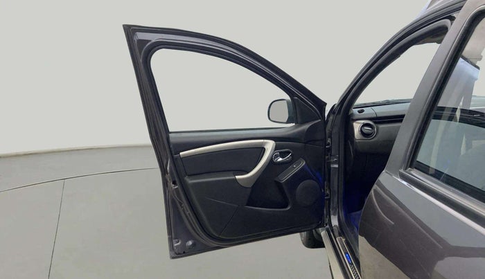 2021 Renault Duster RXZ 1.3 TURBO PETROL MT, Petrol, Manual, 47,460 km, LHS Front Door