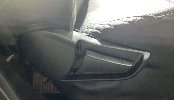 2022 Maruti S PRESSO VXI+, Petrol, Manual, 17,589 km, Driver Side Adjustment Panel