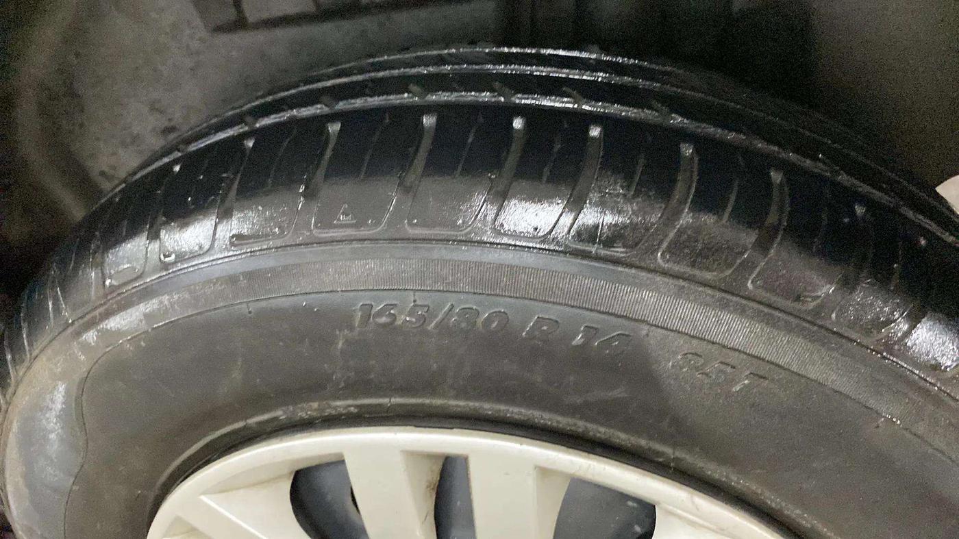 2021 Maruti Dzire VXI AMT, Petrol, Automatic, 48,441 km, Right Rear Tyre Tread