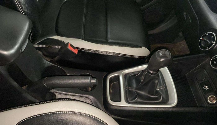 2020 Hyundai VENUE S 1.2, Petrol, Manual, 40,510 km, Gear Lever