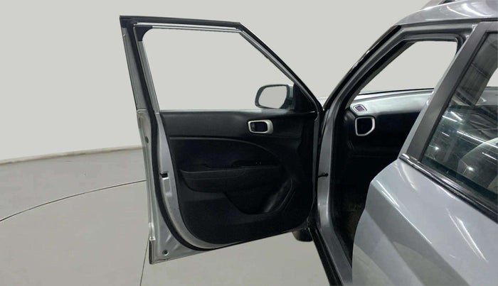 2020 Hyundai VENUE S 1.2, Petrol, Manual, 40,510 km, LHS Front Door