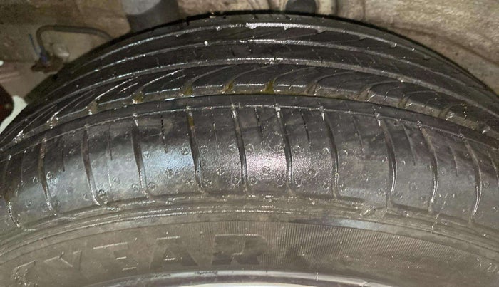 2020 Hyundai VENUE S 1.2, Petrol, Manual, 40,510 km, Right Rear Tyre Tread