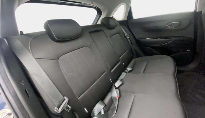 2022 Hyundai NEW I20 ASTA (O) 1.2 AT, Petrol, Automatic, 20,322 km, Right Side Rear Door Cabin