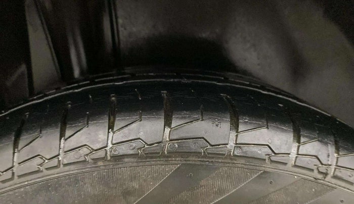 2020 Maruti S Cross ZETA 1.5, Petrol, Manual, 30,471 km, Right Rear Tyre Tread