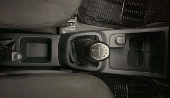 2016 Renault Kwid RXT 0.8, Petrol, Manual, 41,389 km, Gear Lever