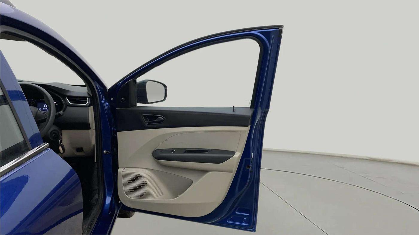 2023 Renault TRIBER RXL MT, Petrol, Manual, 19,349 km, RHS Front Door
