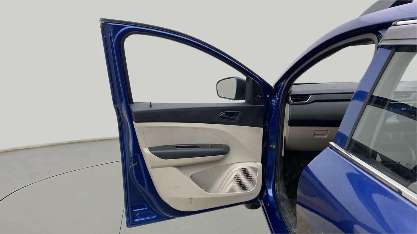 2023 Renault TRIBER RXL MT, Petrol, Manual, 19,349 km, LHS Front Door