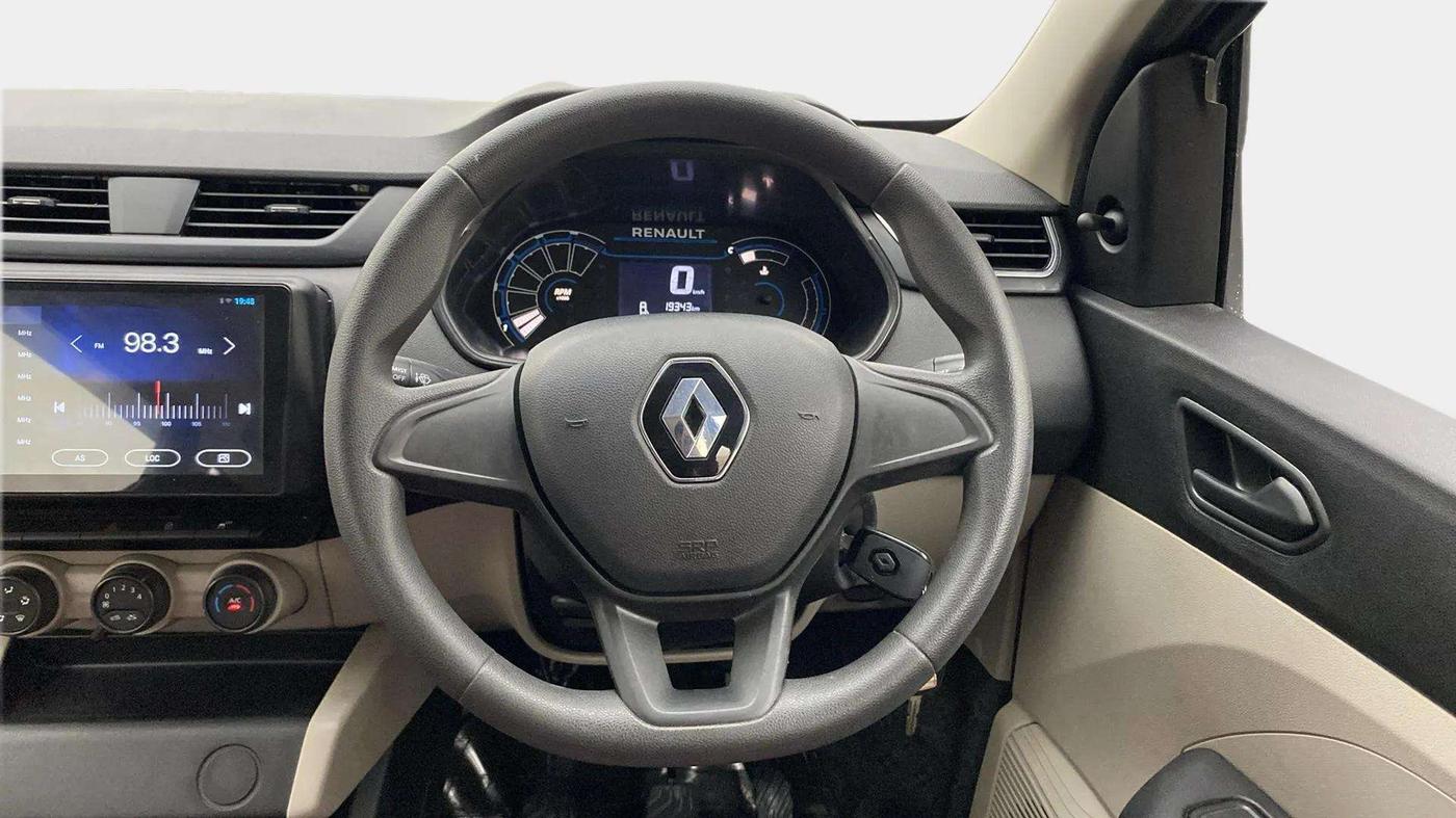2023 Renault TRIBER RXL MT, Petrol, Manual, 19,349 km, Steering Wheel Close Up