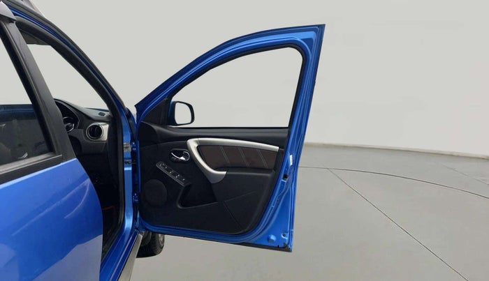 2021 Renault Duster RXZ 1.5 PETROL MT, Petrol, Manual, 20,572 km, RHS Front Door