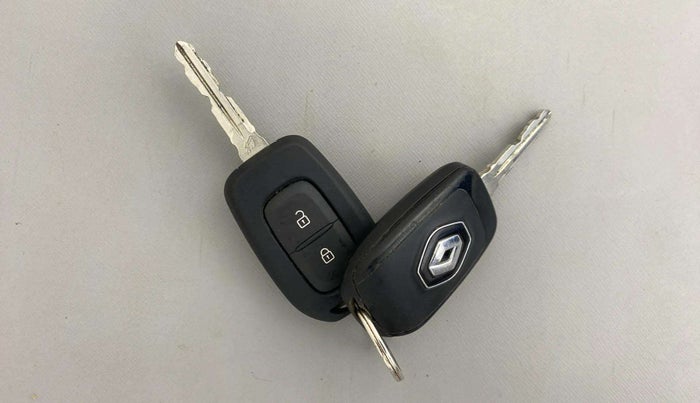2021 Renault Duster RXZ 1.5 PETROL MT, Petrol, Manual, 20,572 km, Key Close Up