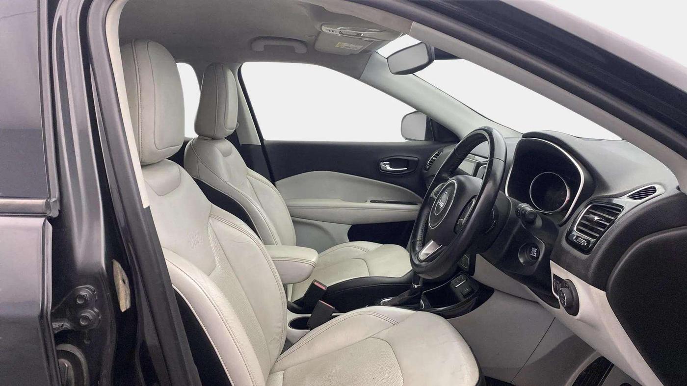 2018 Jeep Compass LIMITED 1.4 PETROL AT, Petrol, Automatic, 90,042 km, Right Side Front Door Cabin