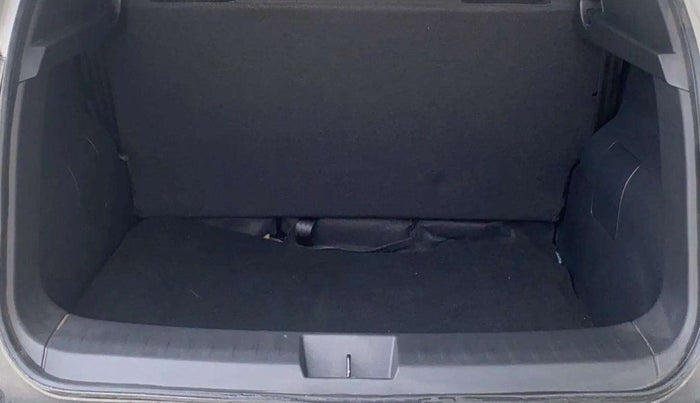 2024 Nissan MAGNITE XL, Petrol, Manual, 4,841 km, Boot Inside