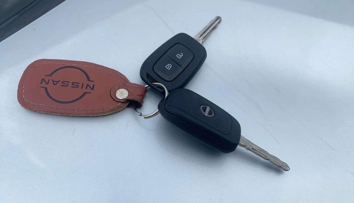 2024 Nissan MAGNITE XL, Petrol, Manual, 4,841 km, Key Close Up