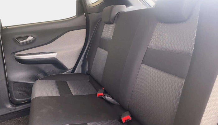 2024 Nissan MAGNITE XL, Petrol, Manual, 4,841 km, Right Side Rear Door Cabin
